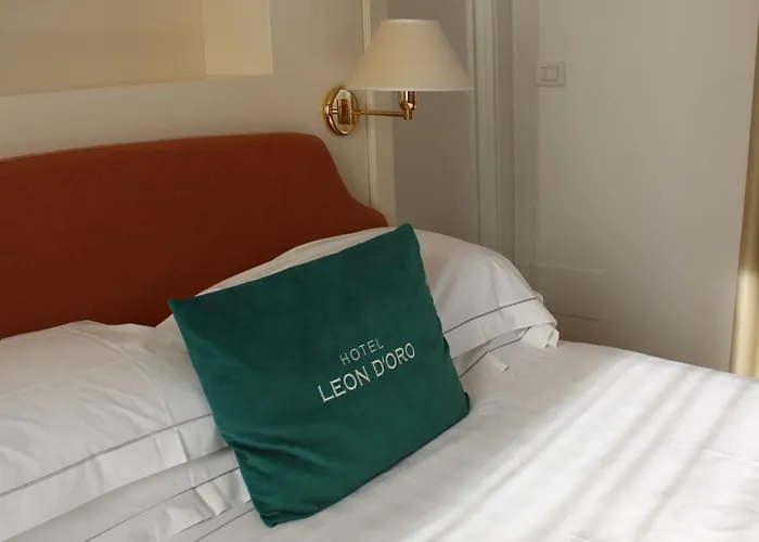 Cora Leon D'oro 카스텔루조