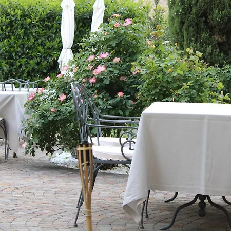 Hotel Cora Leon D'oro CastellʼArquato